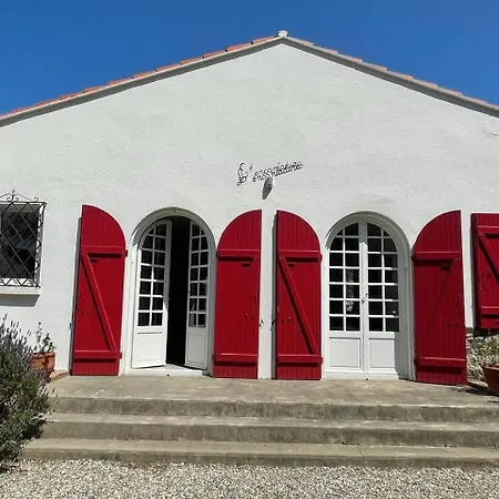 빌라 Maison 5 Pieces 8 Couchages Sur Ar000-070 *