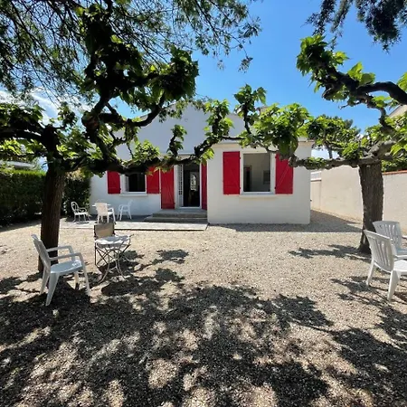 Maison 5 Pieces 8 Couchages Sur Ar000-070 Villa *