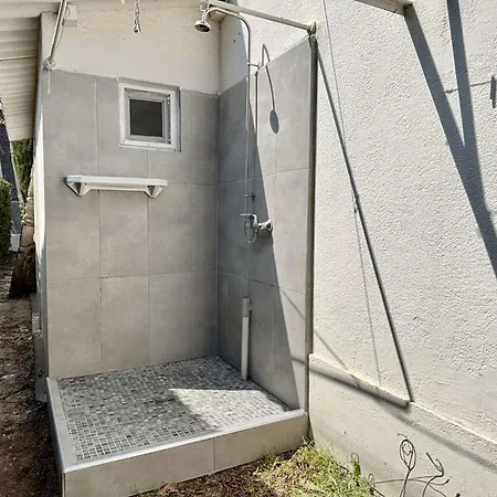 Maison 5 Pieces 8 Couchages Sur Ar000-070 *